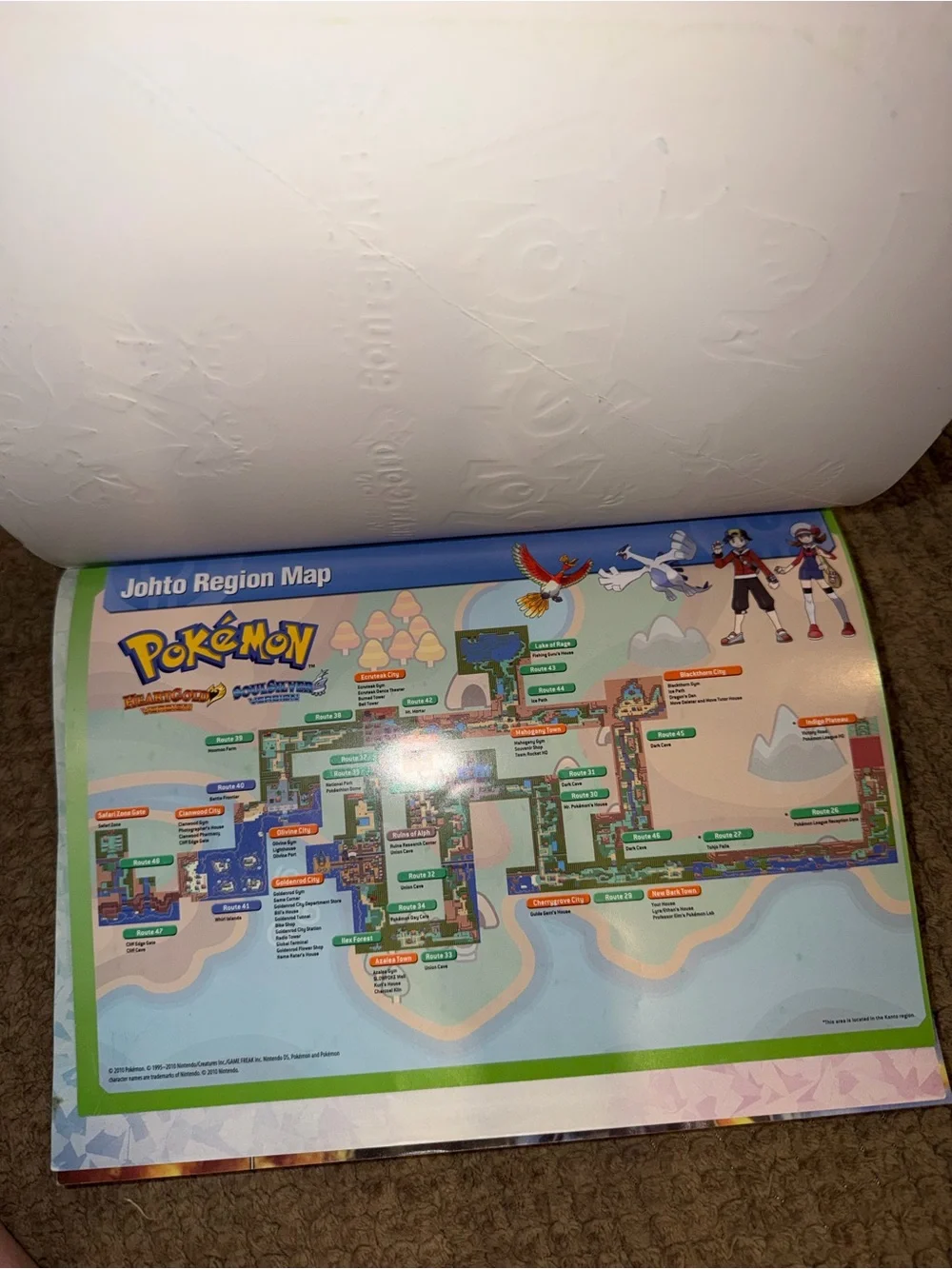 Pokémon HeartGold & SoulSilver Official Johto Guide & Pokédex with Map